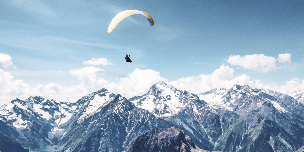 Parapente et deltaplane aux 2 Alpes : vivez une aventure aérienne exceptionnelle